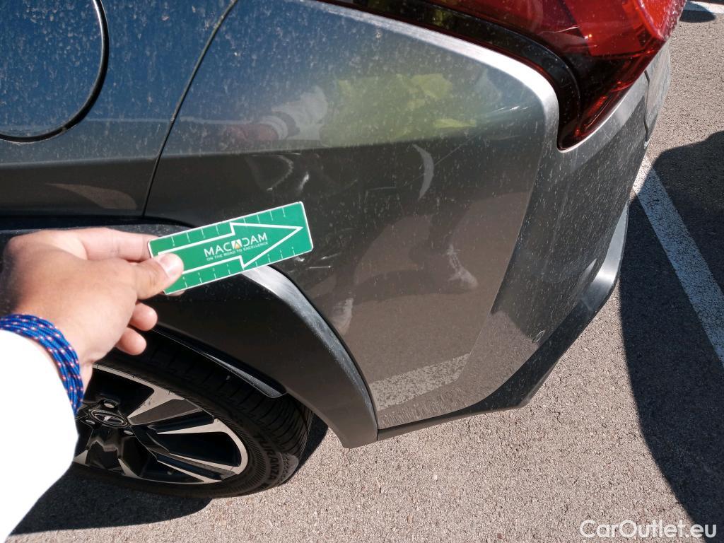  Lexus  UX LEXUS  / 2018 / 5P / todoterreno 2.0 250h Lury 4WD #26