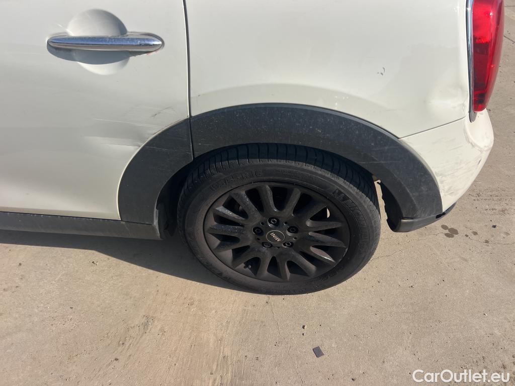  Mini  Cooper MINI MINI / 2014 / 5P / berlina con portón ONE 5 PUERTAS (CX) #42