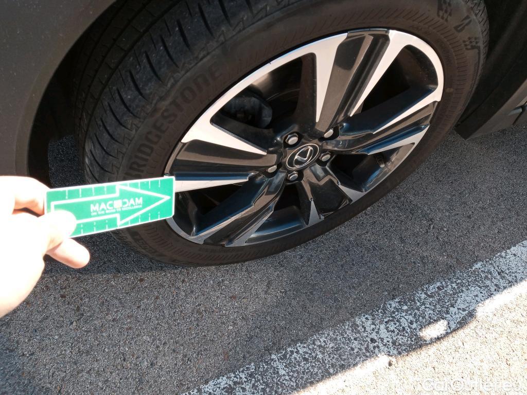  Lexus  UX LEXUS  / 2018 / 5P / todoterreno 2.0 250h Lury 4WD #2