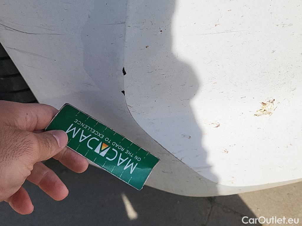  Peugeot  208 PEUGEOT  / 2019 / 5P / berlina con portón BlueHDi 73kW (100CV) Active Pack (AC) #30