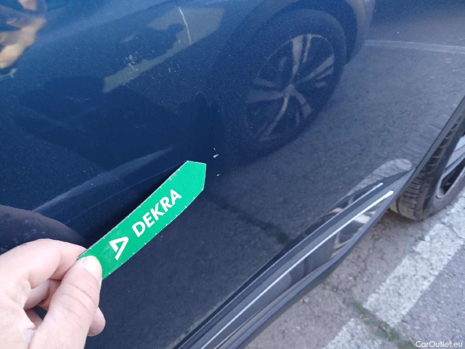  Peugeot  3008 PEUGEOT  / 2020 / 5P / todoterreno 1.5 BlueHDi 96kW S&S GT EAT8 #3