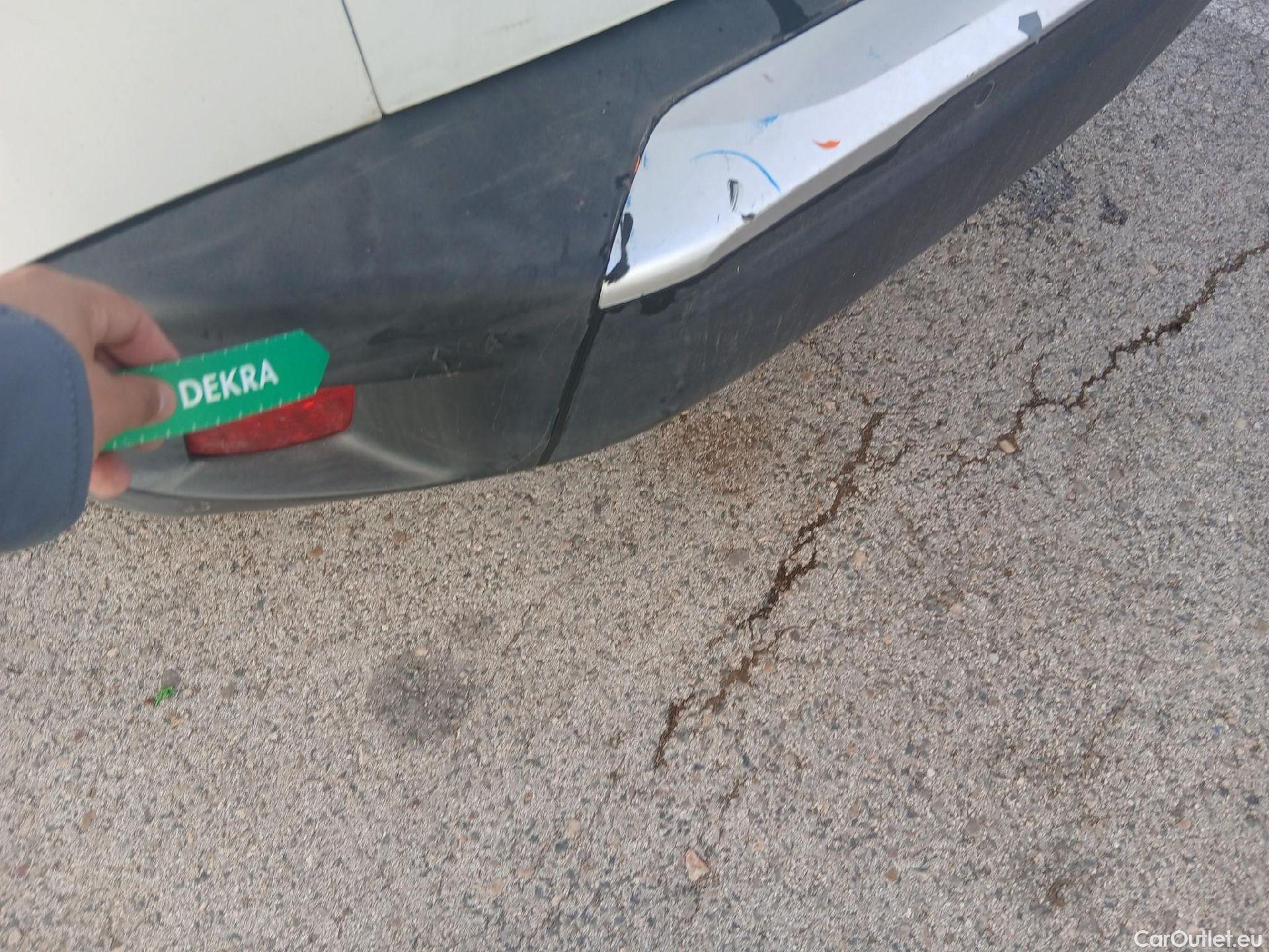  Peugeot  2008 PEUGEOT  / 2019 / 5P / todoterreno Allure BlueHDI 81kW (110CV) #18