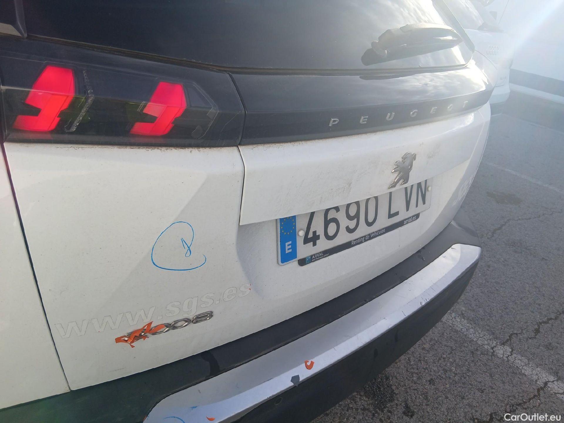  Peugeot  2008 PEUGEOT  / 2019 / 5P / todoterreno Allure BlueHDI 81kW (110CV) #13