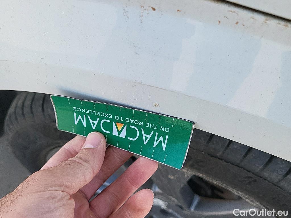  Peugeot  208 PEUGEOT  / 2019 / 5P / berlina con portón BlueHDi 73kW (100CV) Active Pack (AC) #23