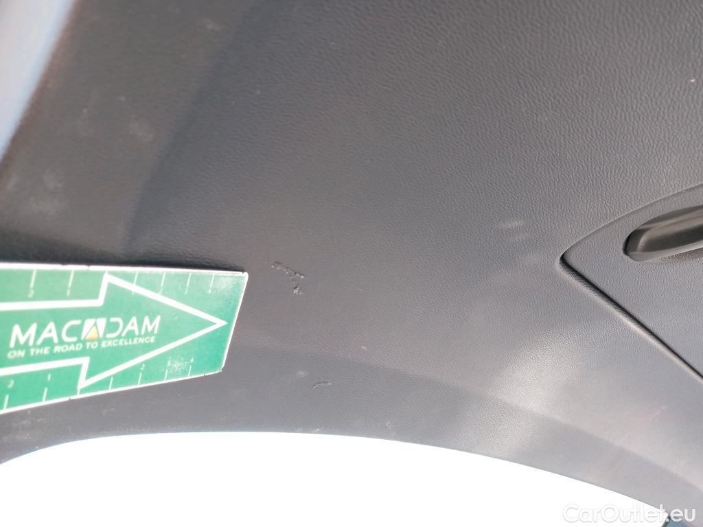  Volvo  XC 40 VOLVO XC40 / 2017 / 5P / todoterreno 2.0 T4 R-Design Auto #7