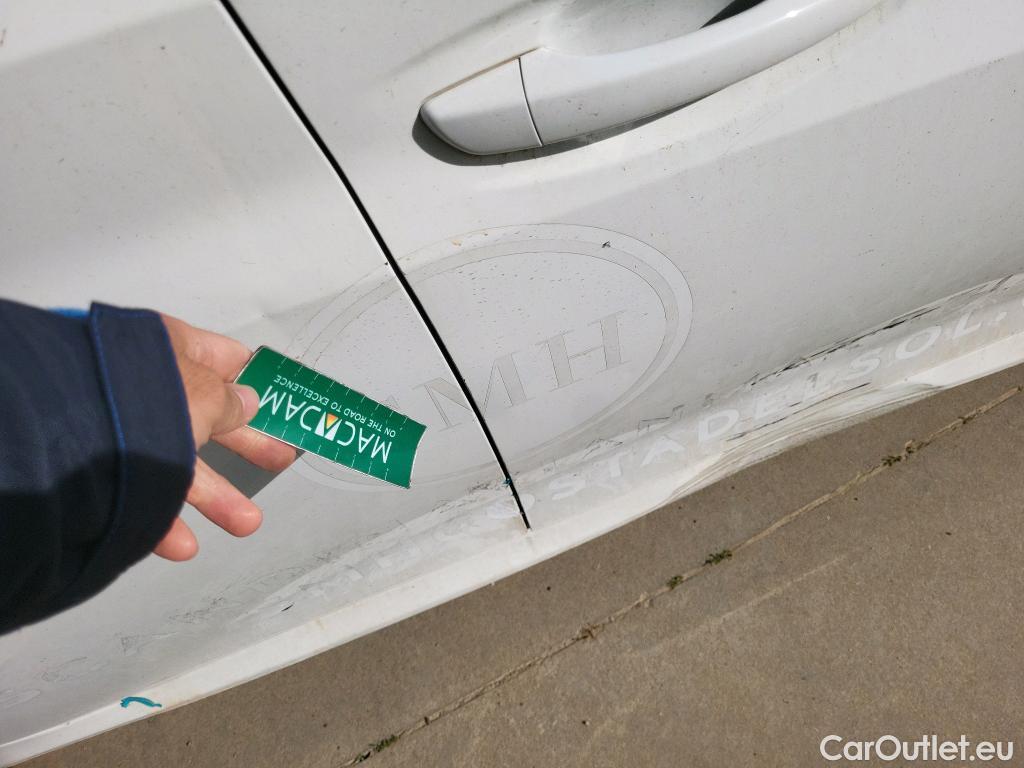  Peugeot  208 PEUGEOT  / 2019 / 5P / berlina con portón BlueHDi 73kW (100CV) Active Pack (AC) #11