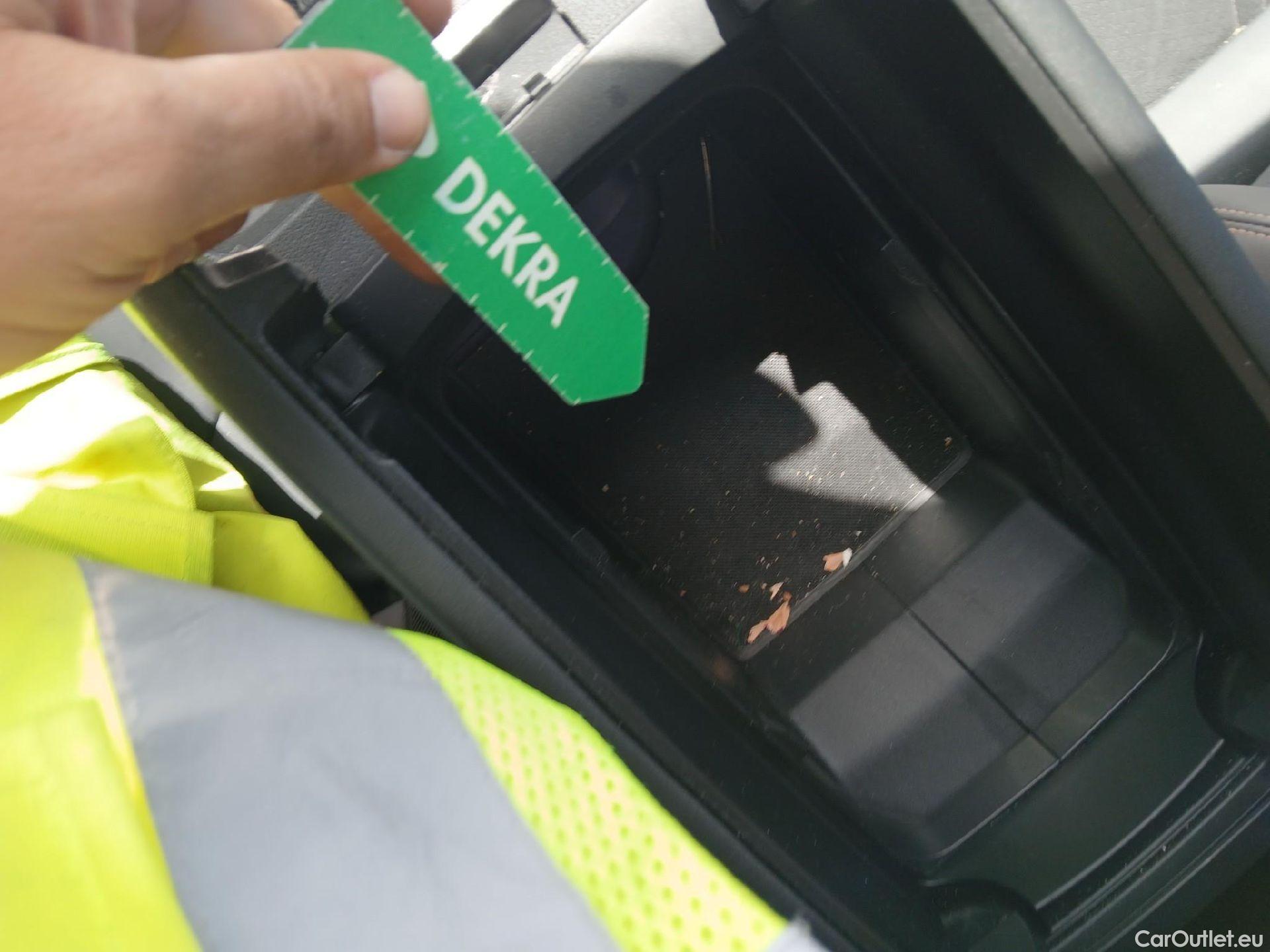  Peugeot  5008 PEUGEOT  / 2020 / 5P / todoterreno 1.5 BlueHDi 96kW S&S GT EAT8 #1