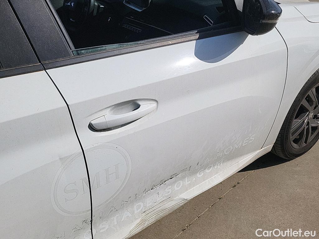  Peugeot  208 PEUGEOT  / 2019 / 5P / berlina con portón BlueHDi 73kW (100CV) Active Pack (AC) #12