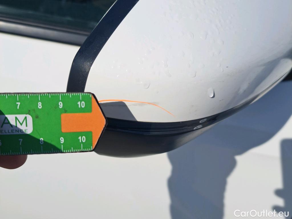  Peugeot  3008 PEUGEOT  / 2016 / 5P / todoterreno 1.5 BlueHDi 96kW (130CV) S&S Active (AC) #43