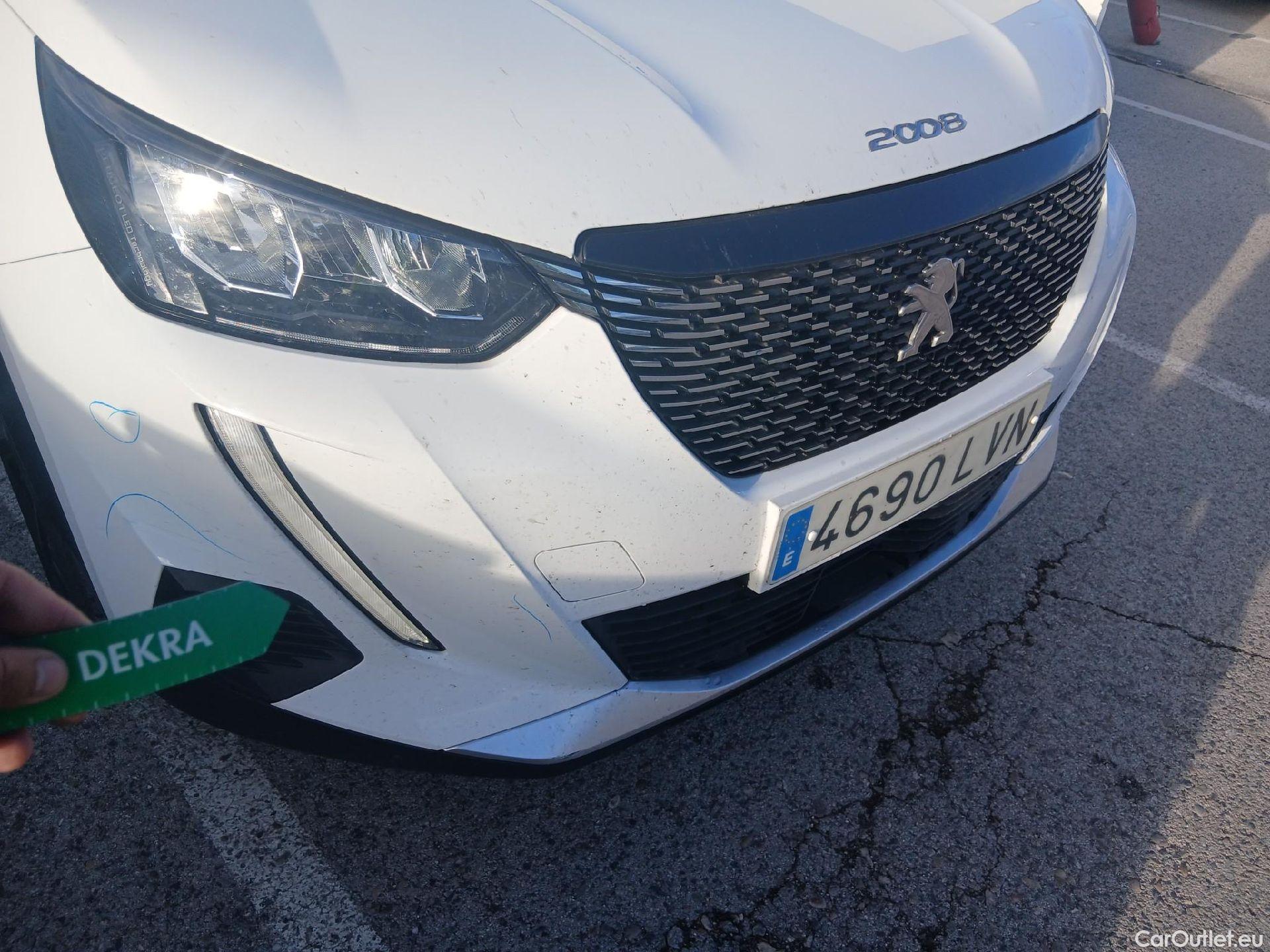  Peugeot  2008 PEUGEOT  / 2019 / 5P / todoterreno Allure BlueHDI 81kW (110CV) #6