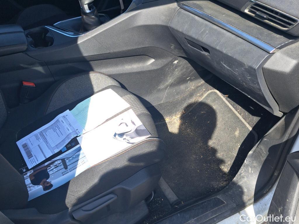  Peugeot  3008 PEUGEOT  / 2016 / 5P / todoterreno 1.5 BlueHDi 96kW (130CV) S&S Active (AC) #31