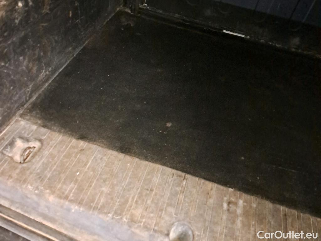  Citroen  Berlingo CITROEN  / 2018 / 4P / combi Talla M BlueHDi 100 S&S LIVE PACK BUSINE #40