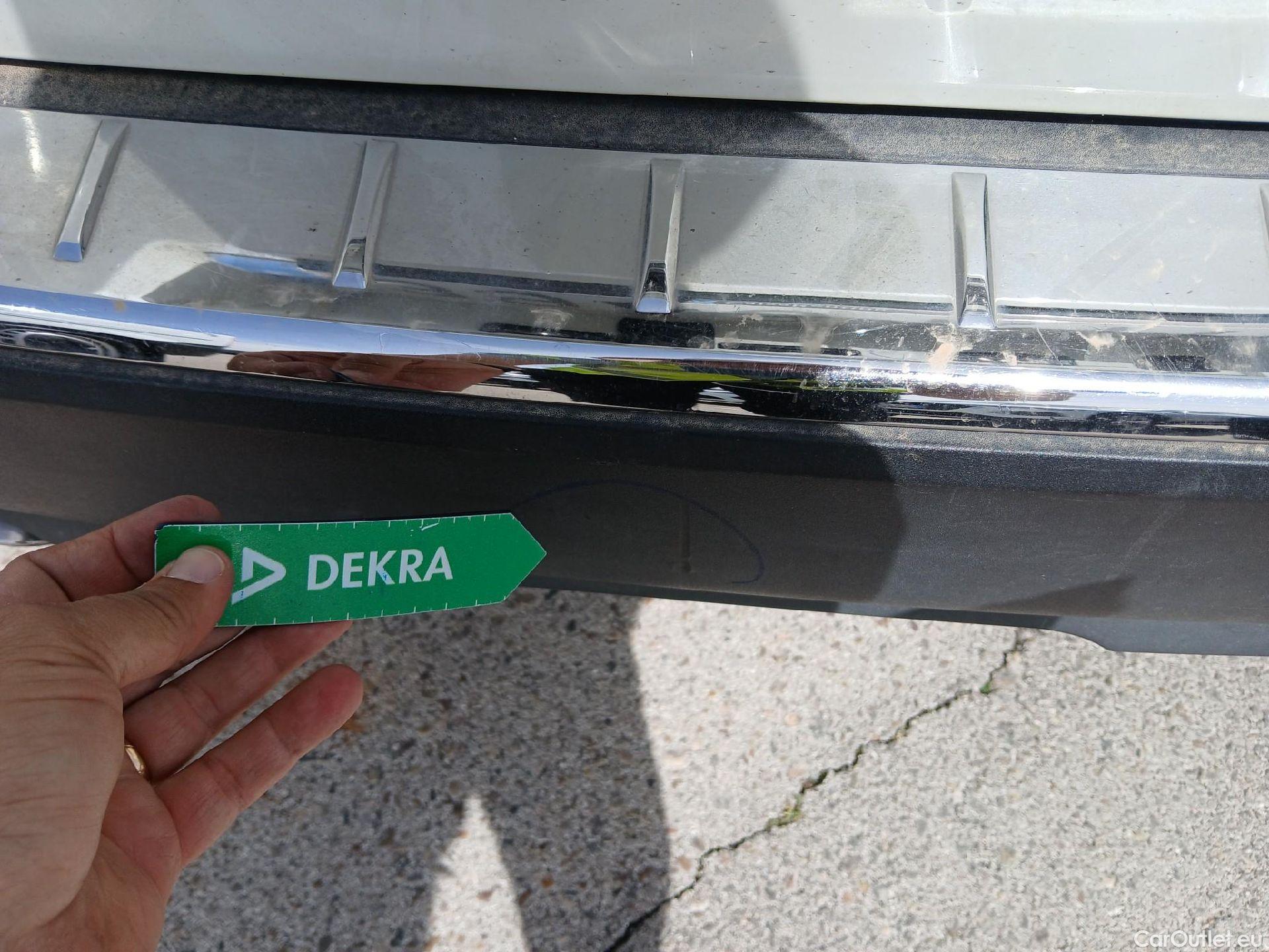  Peugeot  5008 PEUGEOT  / 2020 / 5P / todoterreno 1.5 BlueHDi 96kW S&S GT EAT8 #30