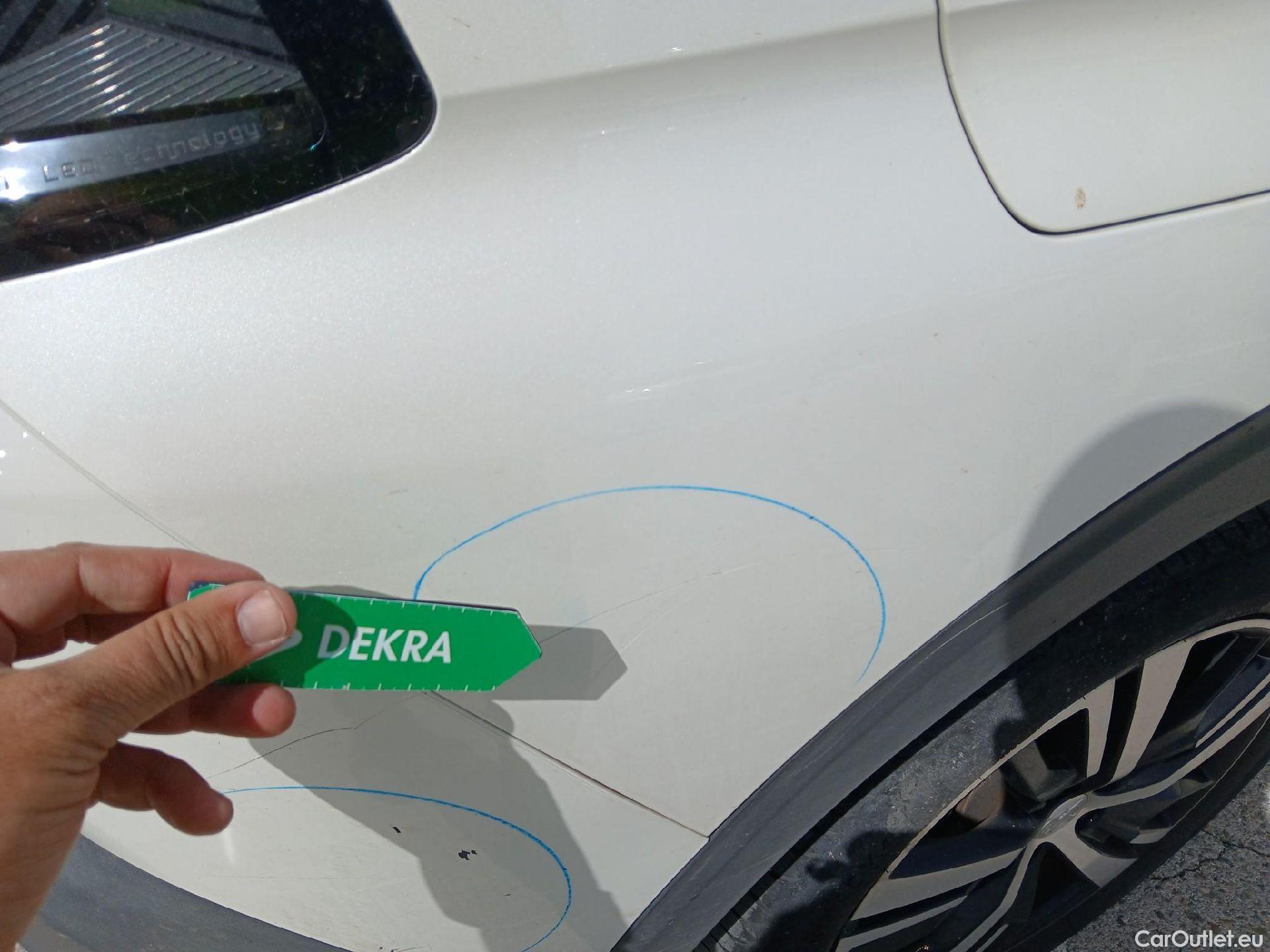  Peugeot  5008 PEUGEOT  / 2020 / 5P / todoterreno 1.5 BlueHDi 96kW S&S GT EAT8 #40