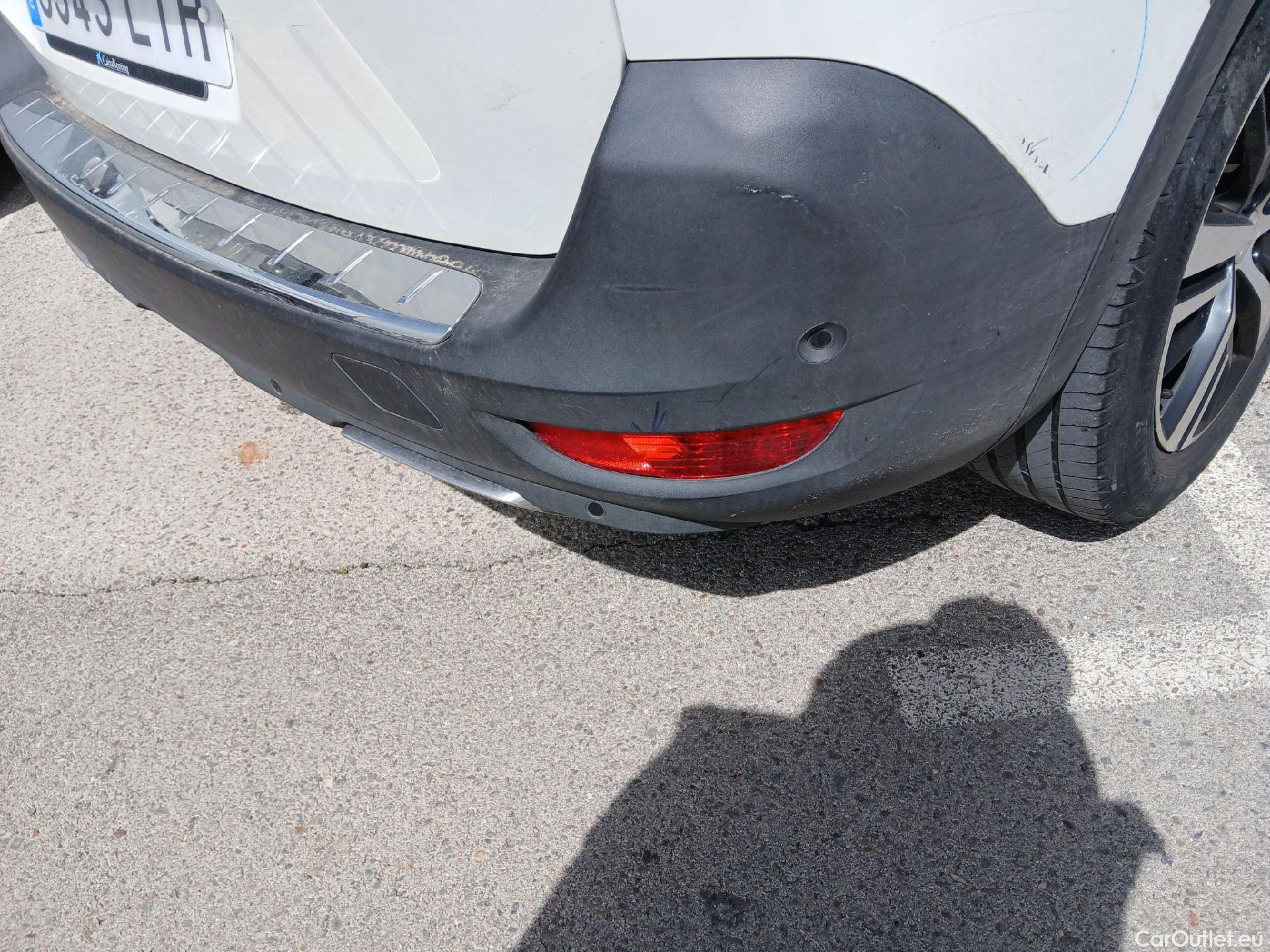  Peugeot  5008 PEUGEOT  / 2020 / 5P / todoterreno 1.5 BlueHDi 96kW S&S GT EAT8 #38