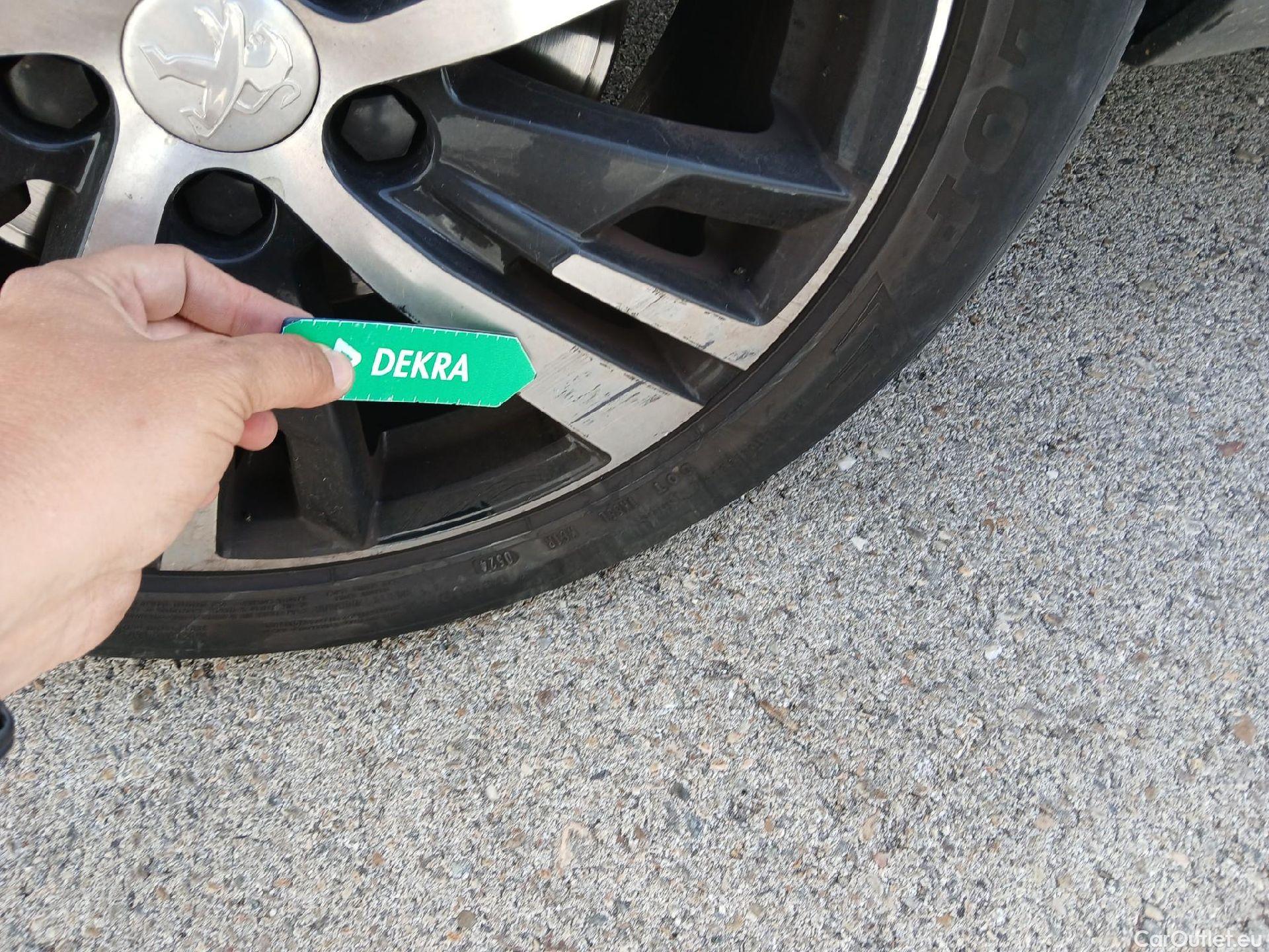  Peugeot  5008 PEUGEOT  / 2020 / 5P / todoterreno 1.5 BlueHDi 96kW S&S GT EAT8 #22