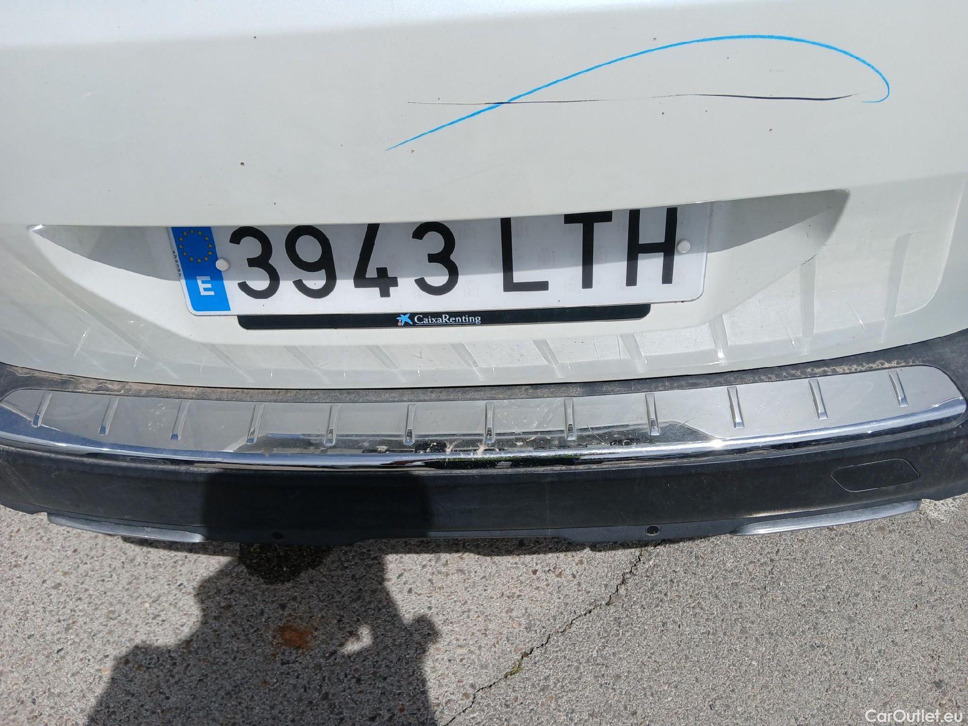  Peugeot  5008 PEUGEOT  / 2020 / 5P / todoterreno 1.5 BlueHDi 96kW S&S GT EAT8 #31