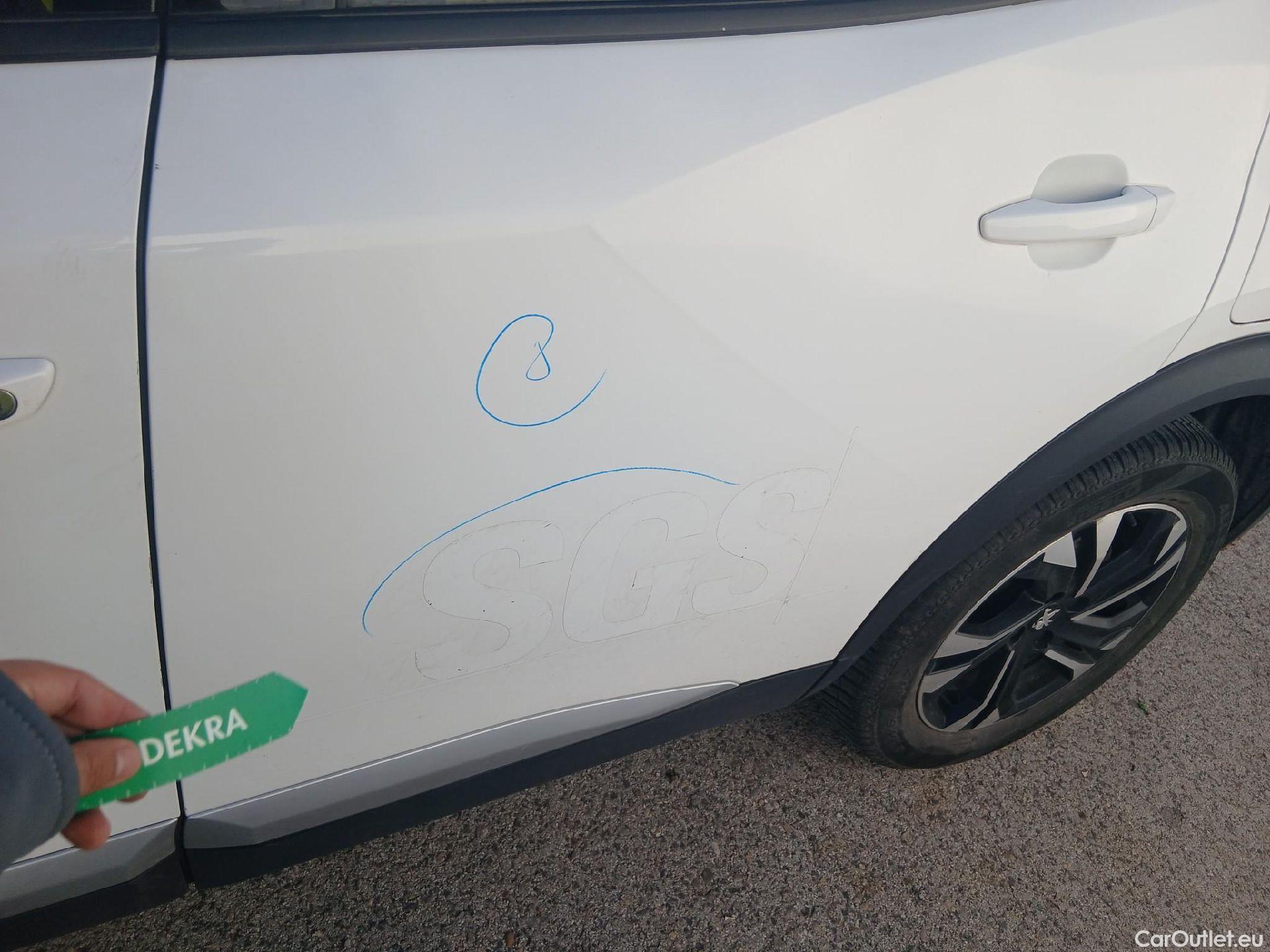  Peugeot  2008 PEUGEOT  / 2019 / 5P / todoterreno Allure BlueHDI 81kW (110CV) #11