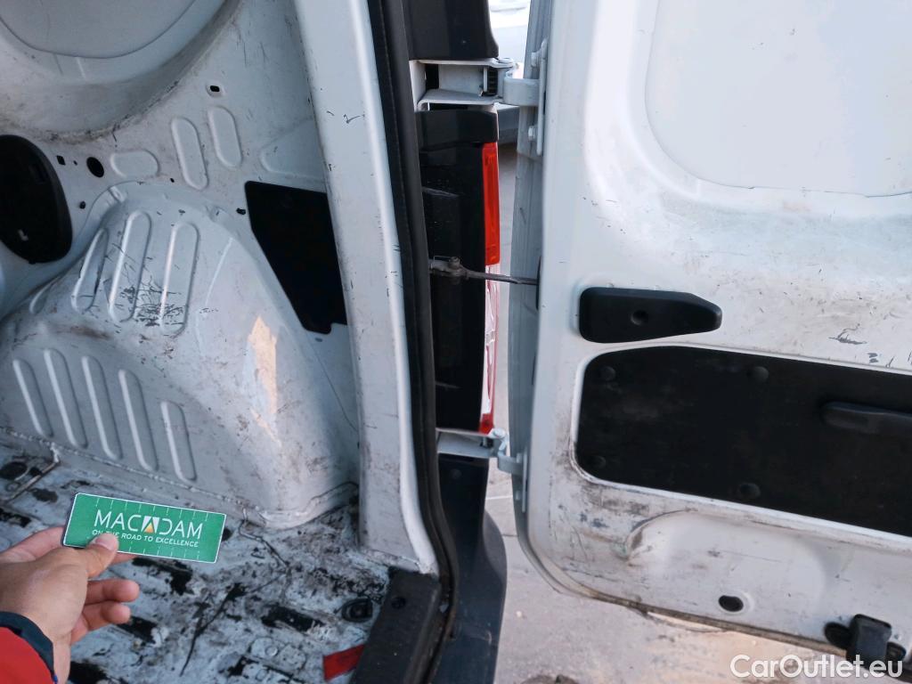  Dacia  Dokker DACIA  / 2013 / 4P / furgón derivado de turismo Van Essential 1.6 80kW (110CV) GLP #6