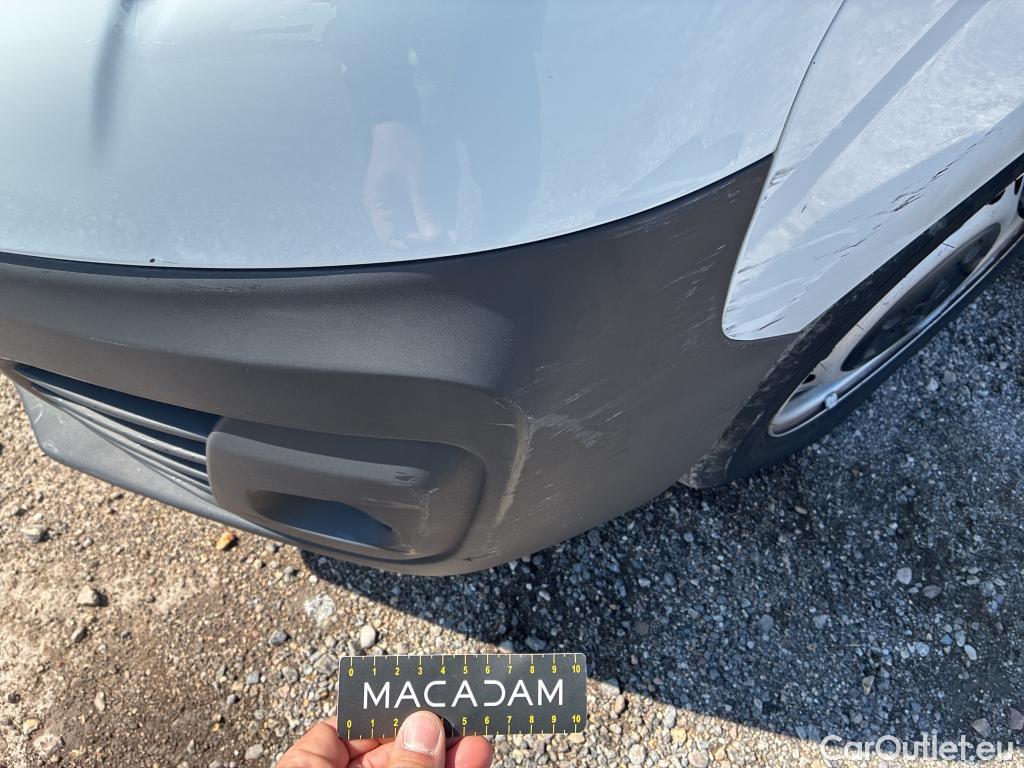  Peugeot  Expert PEUGEOT  / 2016 / 4P / furgón Furgón Premium 2.0 BlueHDi 120 Compact #32