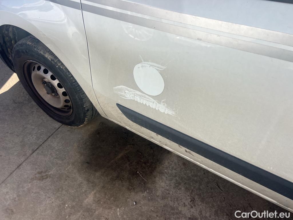  Fiat  Fiorino FIAT  / 2016 / 3P / furgón derivado de turismo Cargo Base 1.3 Mjet 59kW (80CV) E6 #11