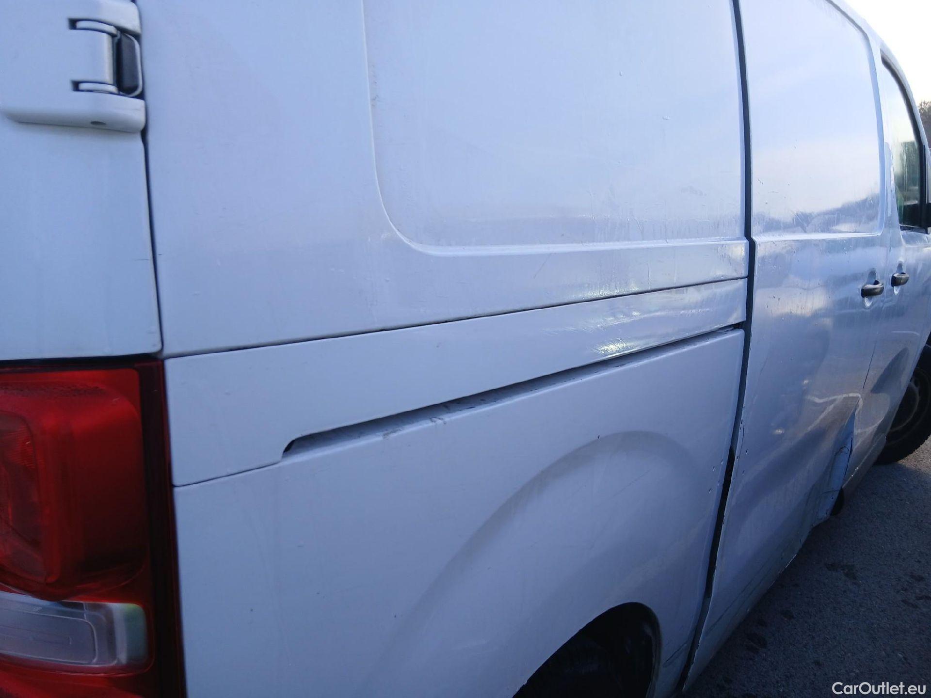  Opel  Vivaro OPEL  / 2019 / 4P / furgón 1.5 Diésel 74kW (100CV) M Std Express #38