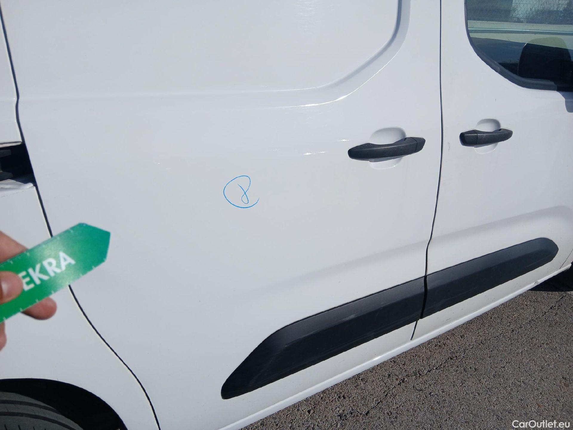  Peugeot  Partner PEUGEOT  / 2018 / 4P / furgón derivado de turismo Premium Standard 600kg BlueHDi 73kW (AC) #30