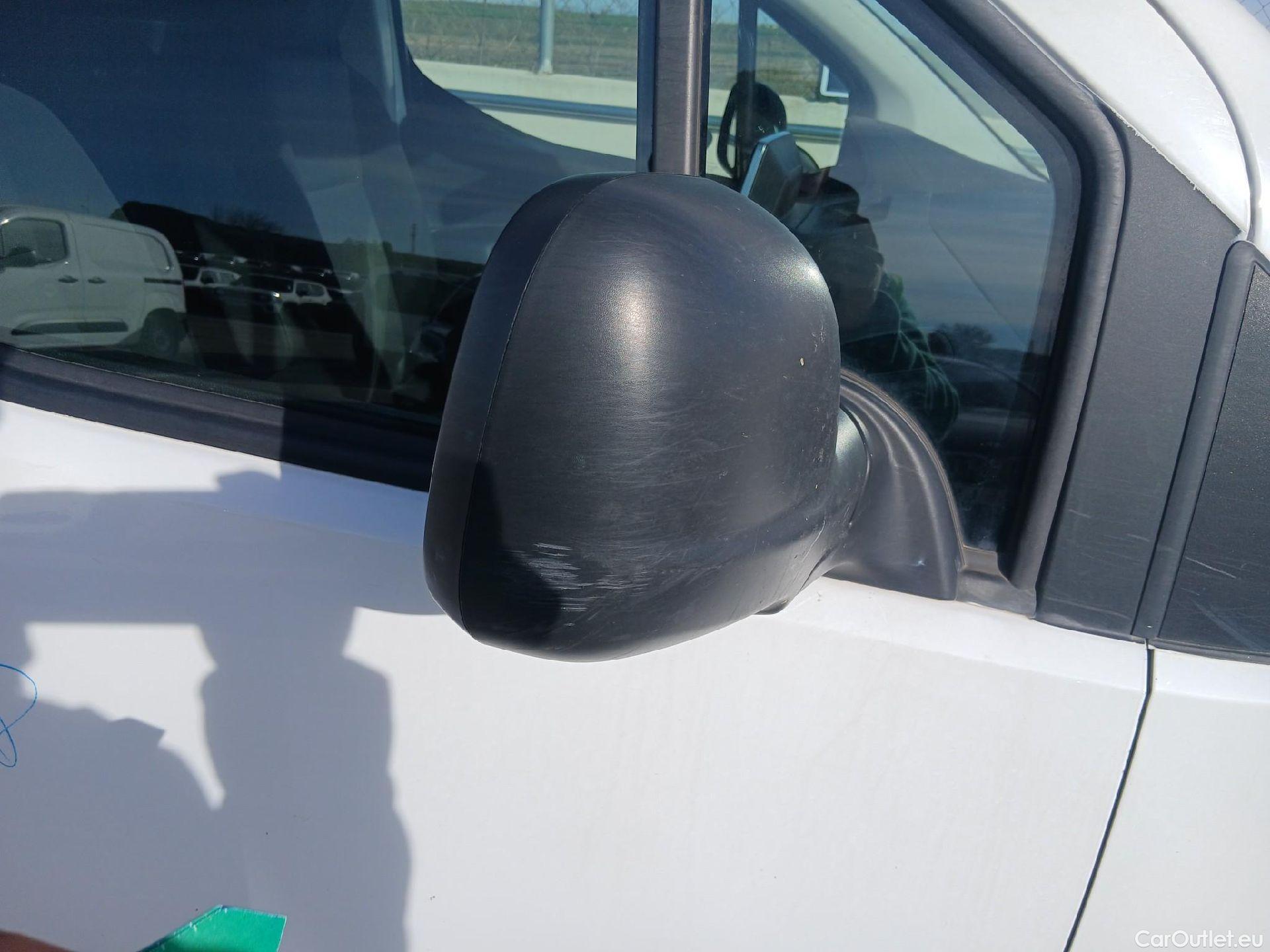  Peugeot  Partner PEUGEOT  / 2018 / 4P / furgón derivado de turismo Premium Standard 600kg BlueHDi 73kW (AC) #37