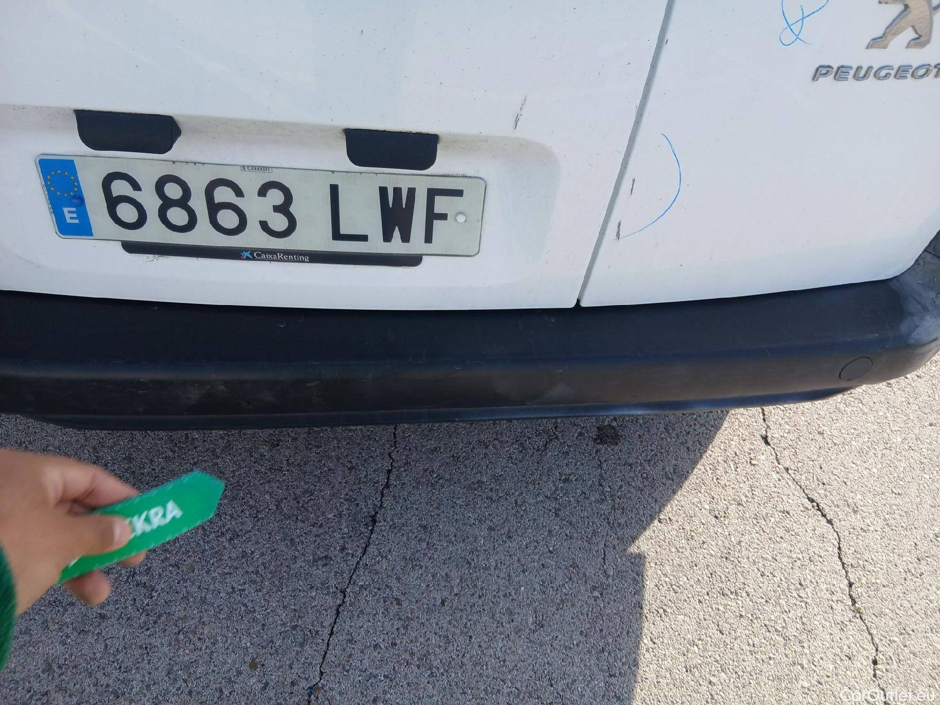  Peugeot  Partner PEUGEOT  / 2018 / 4P / furgón derivado de turismo Premium Standard 600kg BlueHDi 73kW (AC) #27