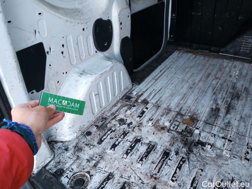  Dacia  Dokker DACIA  / 2013 / 4P / furgón derivado de turismo Van Essential 1.6 80kW (110CV) GLP #5