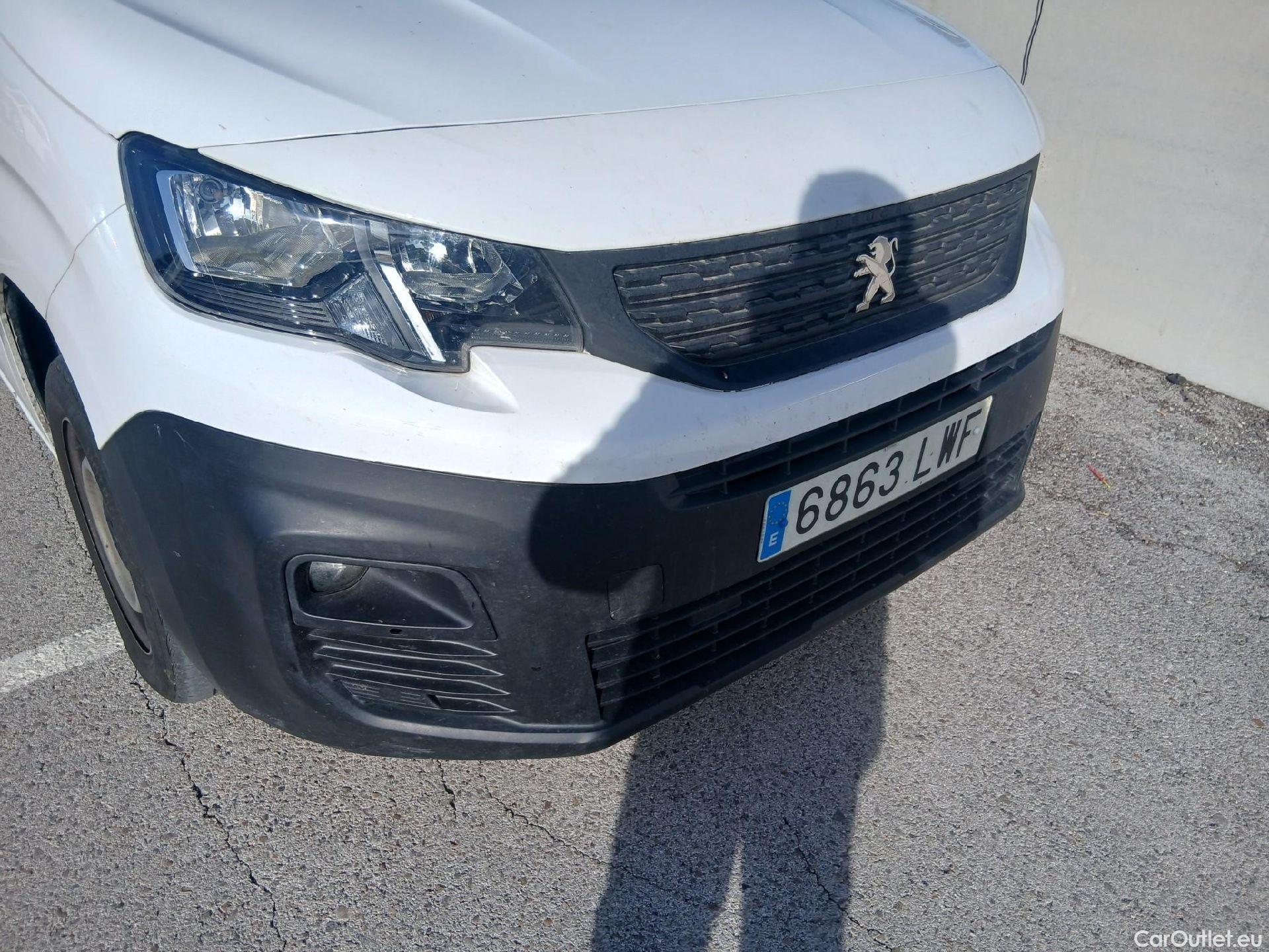  Peugeot  Partner PEUGEOT  / 2018 / 4P / furgón derivado de turismo Premium Standard 600kg BlueHDi 73kW (AC) #9