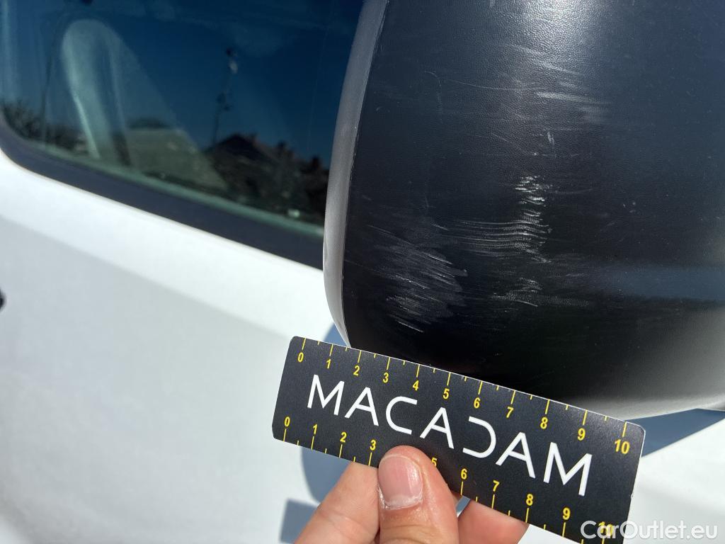  Peugeot  Expert PEUGEOT  / 2016 / 4P / furgón Furgón Premium 2.0 BlueHDi 120 Compact #36