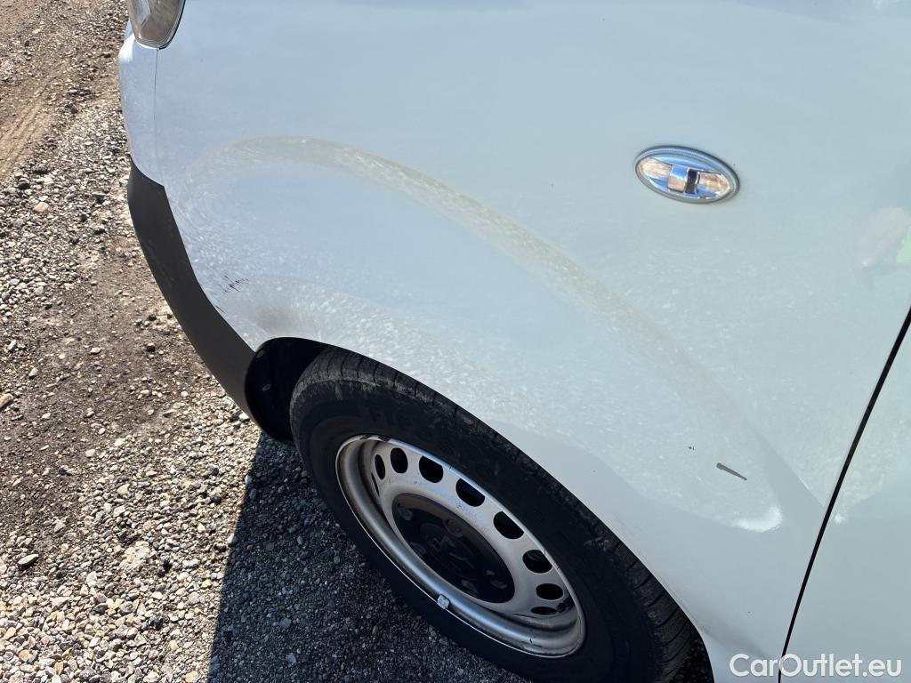  Peugeot  Expert PEUGEOT  / 2016 / 4P / furgón Furgón Premium 2.0 BlueHDi 120 Compact #23