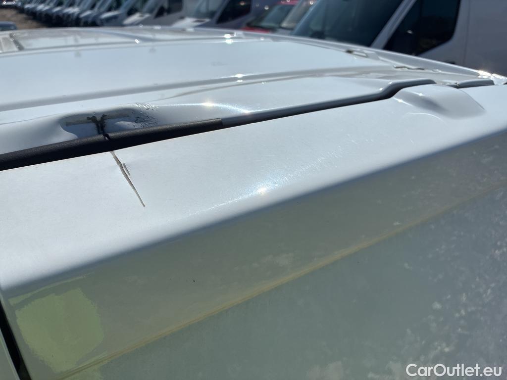  Peugeot  Expert PEUGEOT  / 2016 / 4P / furgón Furgón Premium 2.0 BlueHDi 120 Compact #19