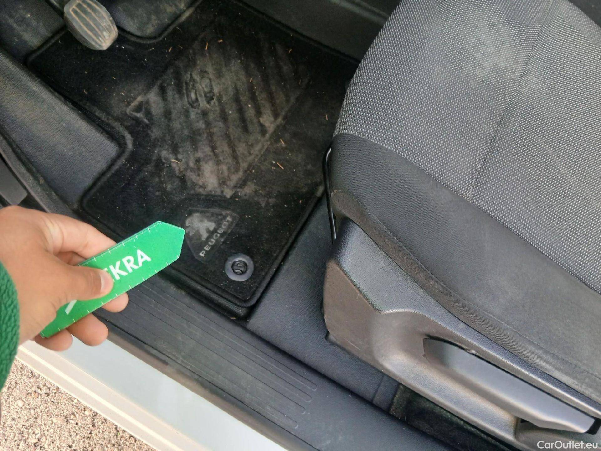  Peugeot  Partner PEUGEOT  / 2018 / 4P / furgón derivado de turismo Premium Standard 600kg BlueHDi 73kW (AC) #8