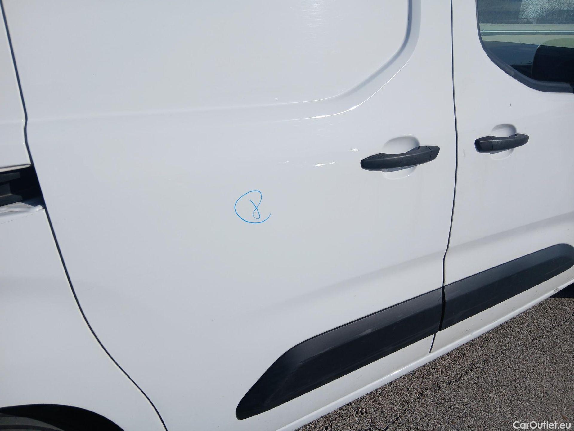  Peugeot  Partner PEUGEOT  / 2018 / 4P / furgón derivado de turismo Premium Standard 600kg BlueHDi 73kW (AC) #29