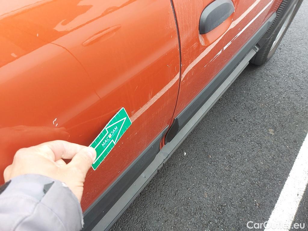  Land Rover  Discovery DACIA Duster / 2018 / 5P / furgón derivado de turismo Essential TCE 74kW(100CV) ECO-G 4X2 (furgón) #18