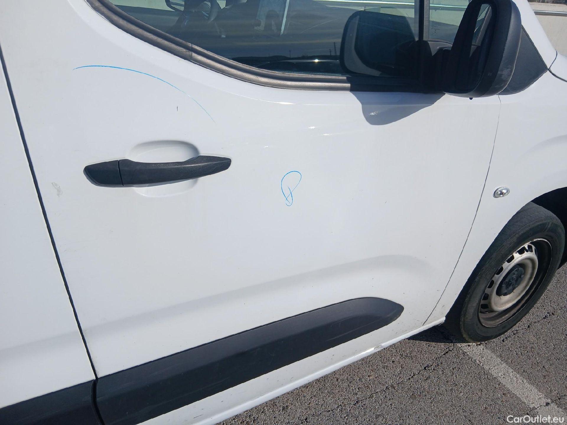  Peugeot  Partner PEUGEOT  / 2018 / 4P / furgón derivado de turismo Premium Standard 600kg BlueHDi 73kW (AC) #33