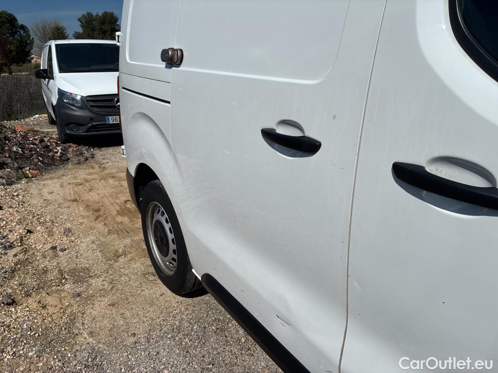  Peugeot  Expert PEUGEOT  / 2016 / 4P / furgón Furgón Premium 2.0 BlueHDi 120 Compact #13