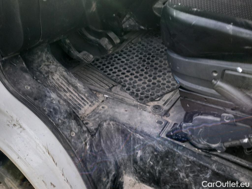  Peugeot  Boxer PEUGEOT  / 2014 / 4P / furgón 335 L2 H2 BHDI 103kW (140CV) S&S 6 V. M (CX) #57