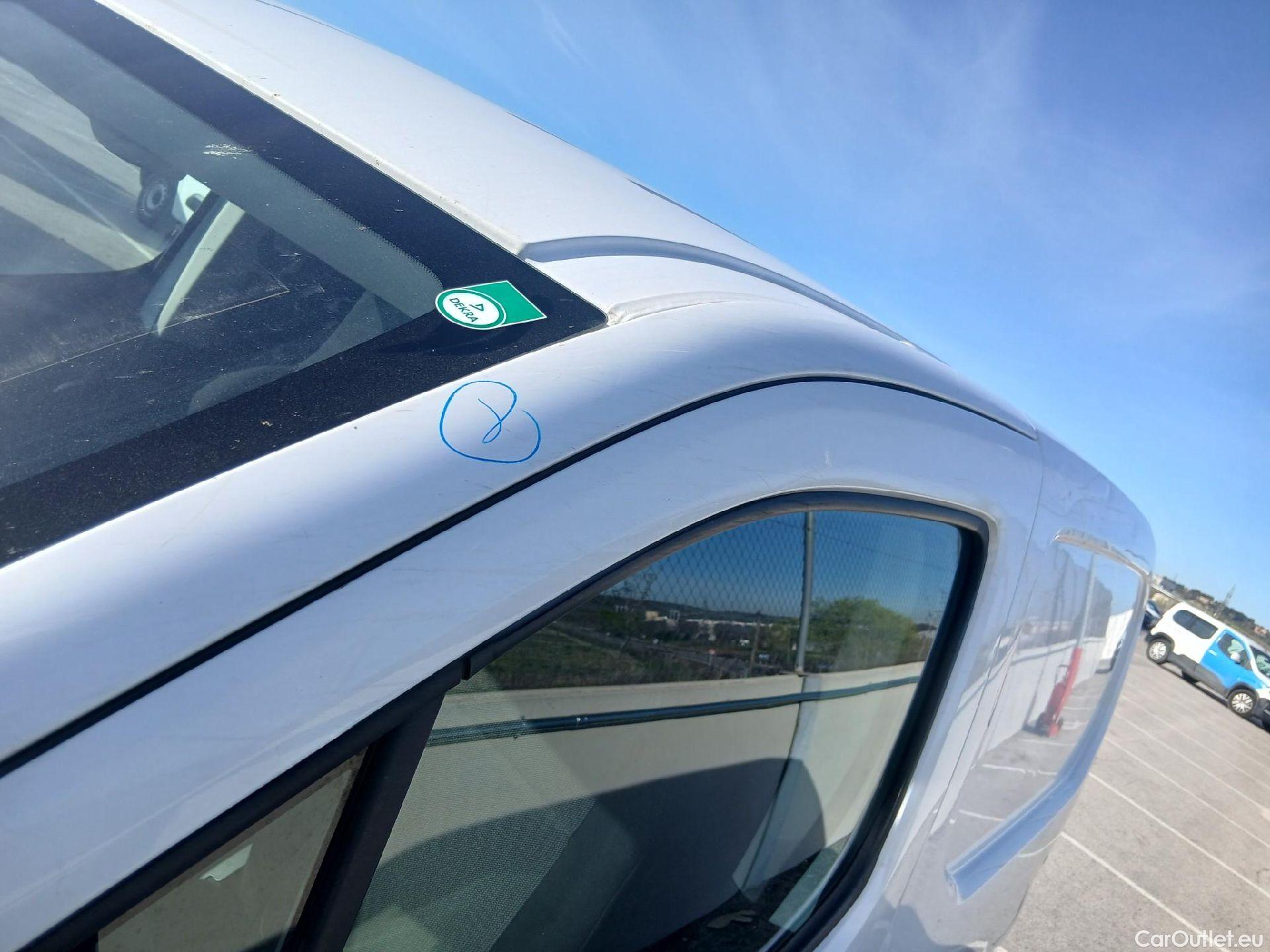  Peugeot  Partner PEUGEOT  / 2018 / 4P / furgón derivado de turismo Premium Standard 600kg BlueHDi 73kW (AC) #17