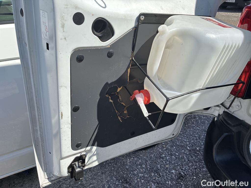  Peugeot  Expert PEUGEOT  / 2016 / 4P / furgón Furgón Premium 2.0 BlueHDi 120 Compact #4