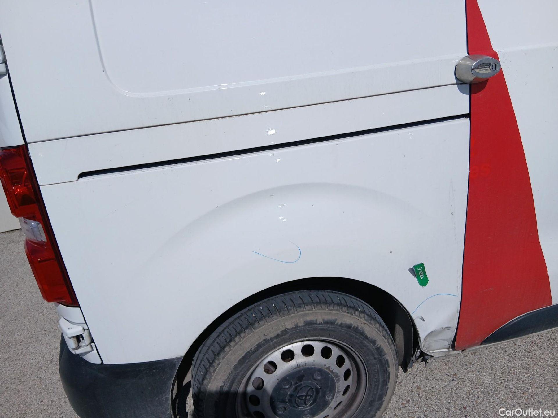  Toyota  Proace TOYOTA  / 2016 / 4P / furgón FU. MEDIO (L1) 2.0D 90kW COMFORT CARGA + #36