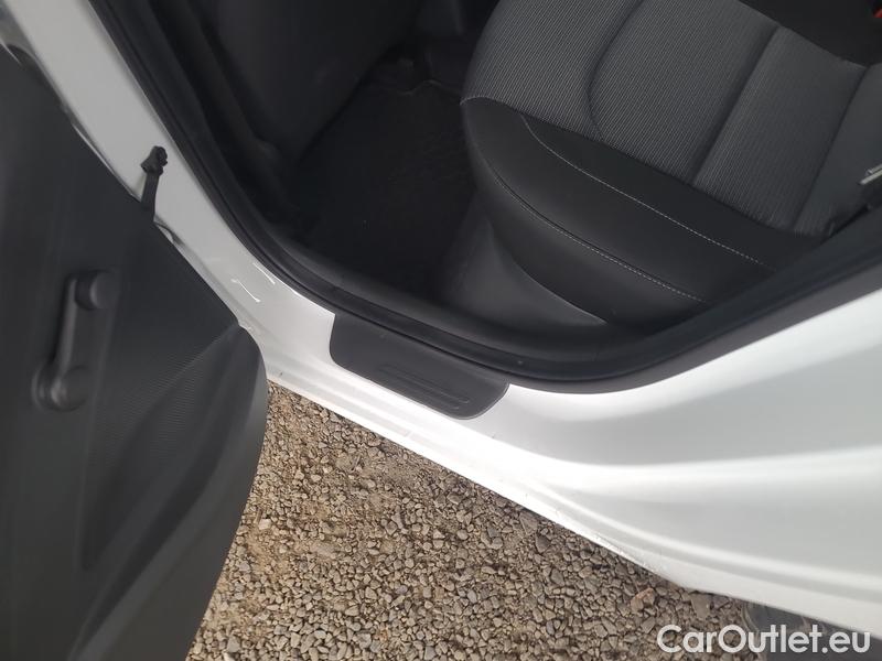  Hyundai  i30  (PD)(01.2017 ->)  1.5i CVVT 81 Start Plus #6