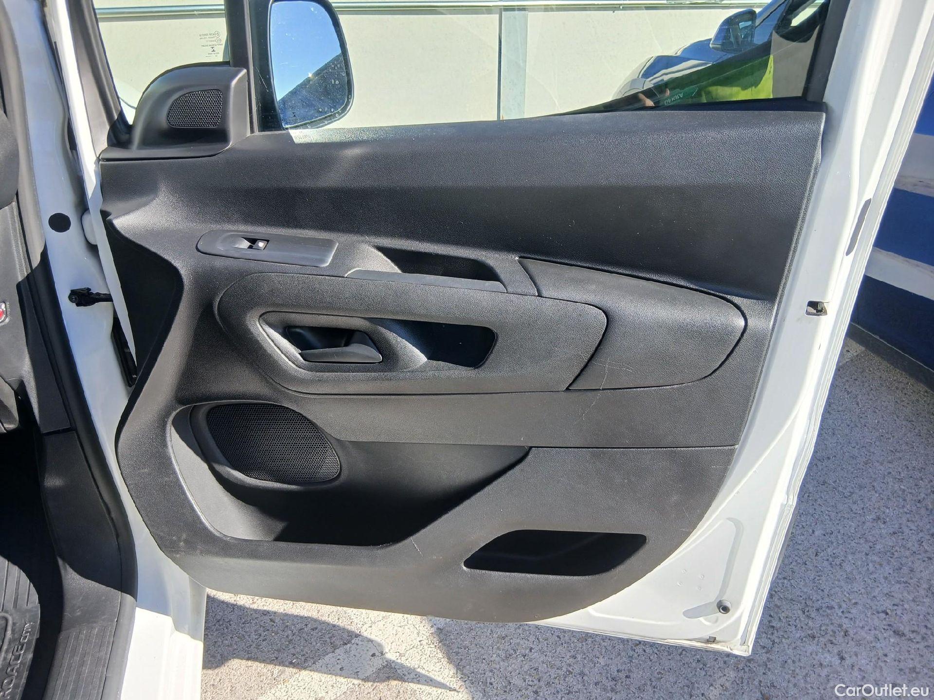  Toyota  Proace TOYOTA  City/2020/4P/furgón derivado de turismo 1.5D 56kW (75CV) GX 650kg Media #35