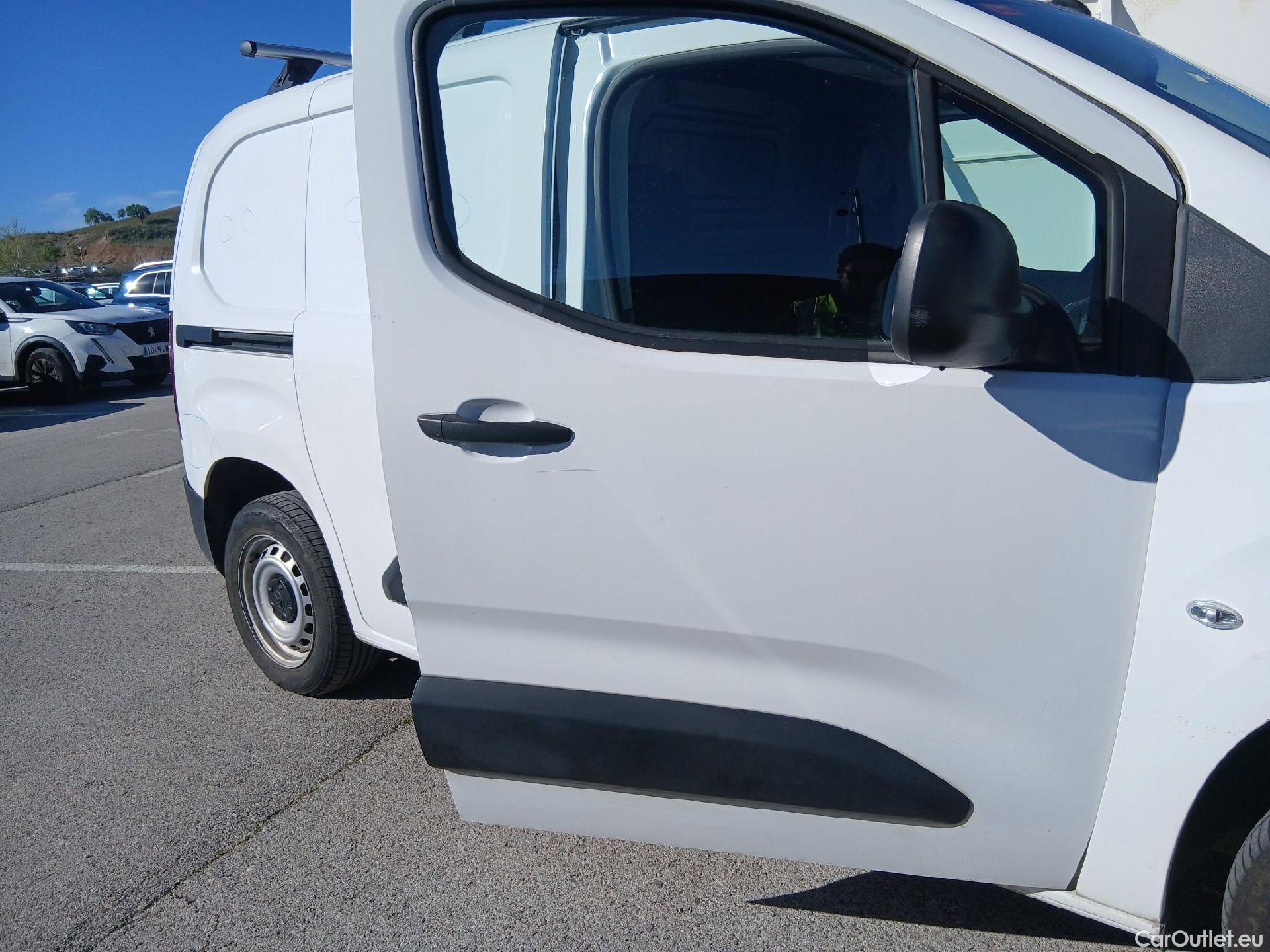  Toyota  Proace TOYOTA  City/2020/4P/furgón derivado de turismo 1.5D 56kW (75CV) GX 650kg Media #33