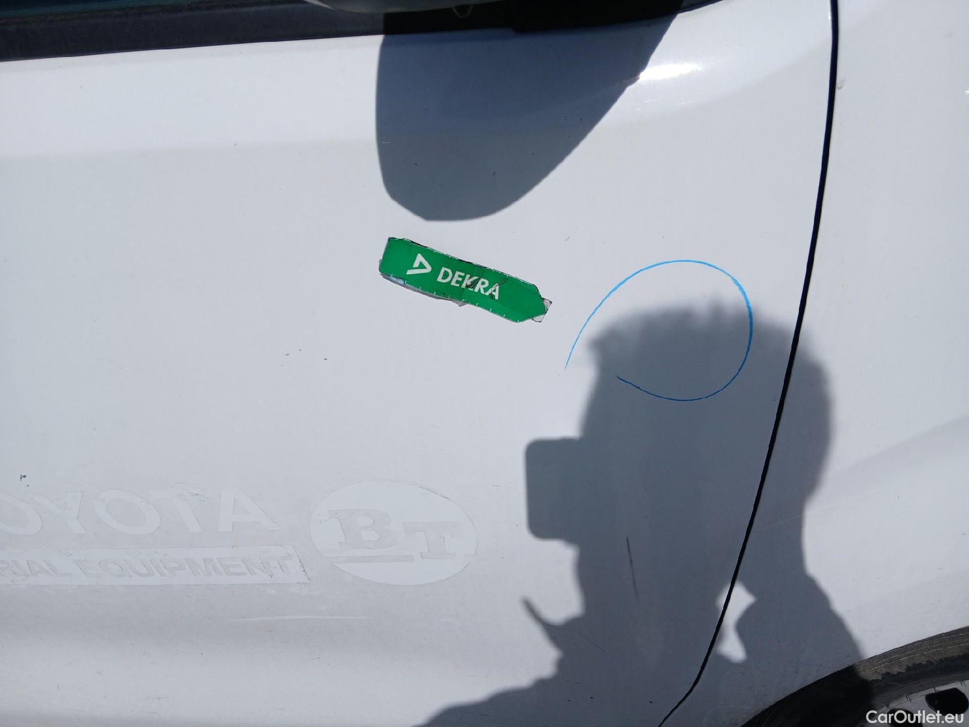  Toyota  Proace TOYOTA  / 2016 / 4P / furgón FU. MEDIO (L1) 2.0D 90kW COMFORT CARGA + #44