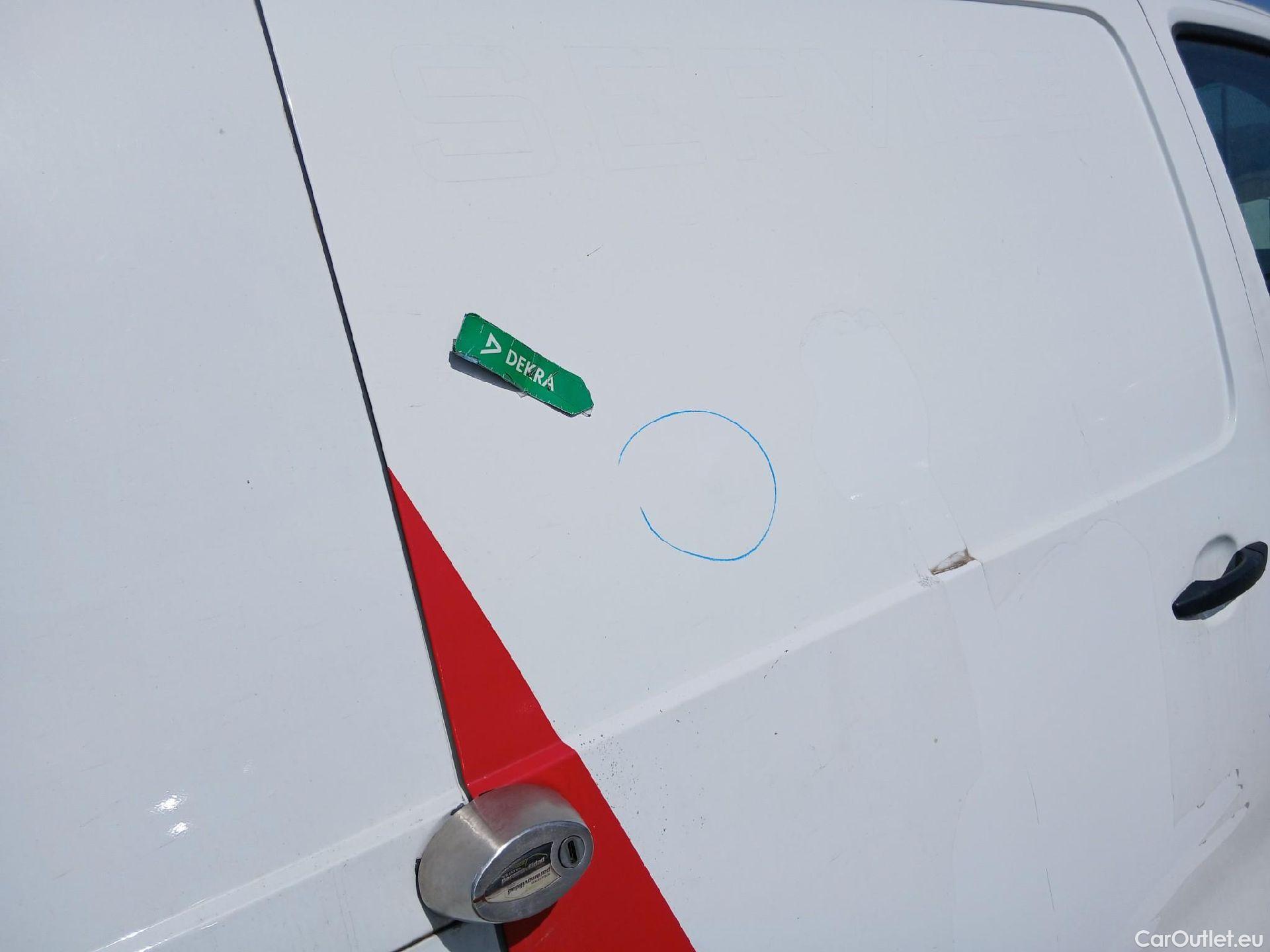  Toyota  Proace TOYOTA  / 2016 / 4P / furgón FU. MEDIO (L1) 2.0D 90kW COMFORT CARGA + #40