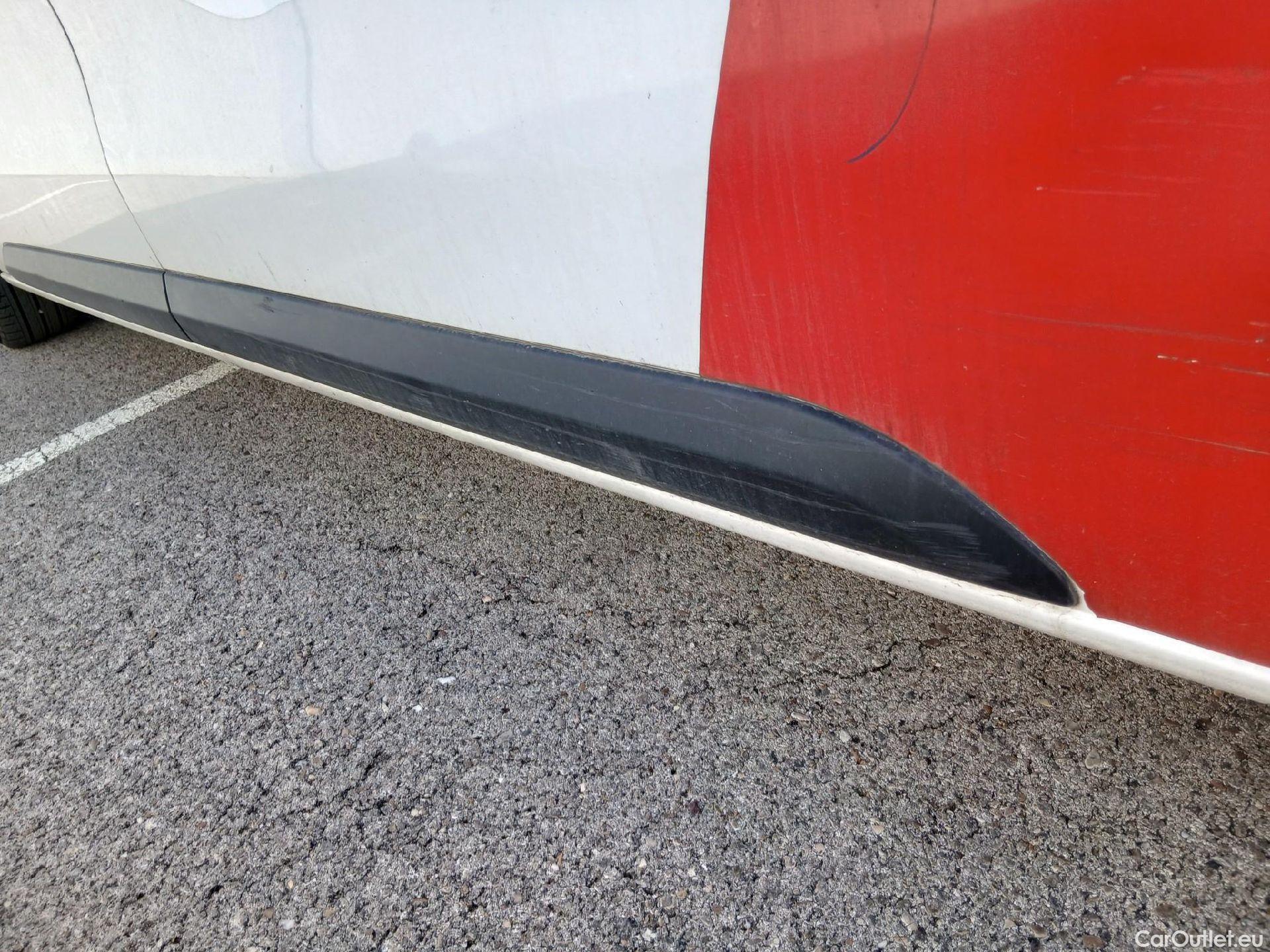  Toyota  Proace TOYOTA  / 2016 / 4P / furgón FU. MEDIO (L1) 2.0D 90kW COMFORT CARGA + #24