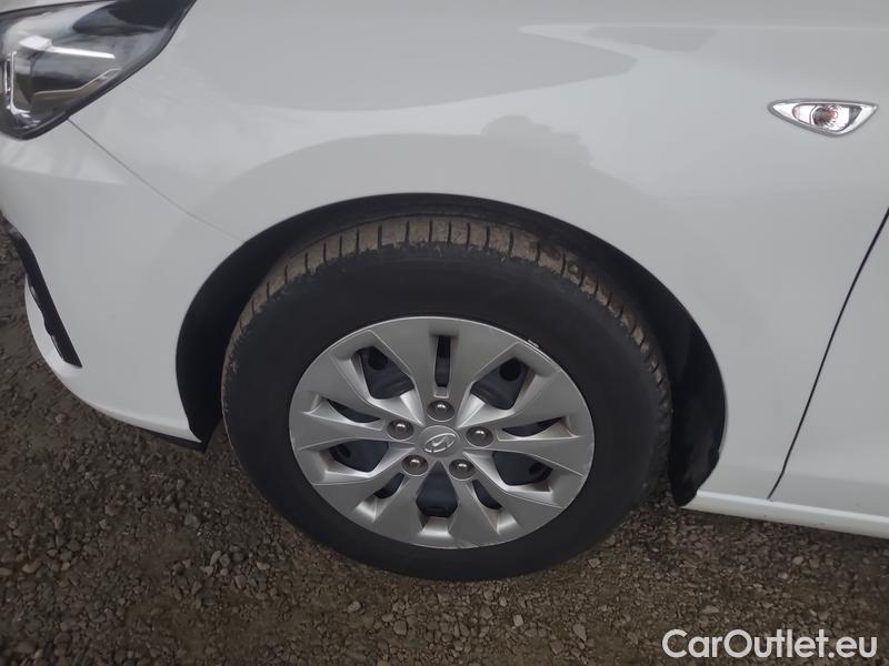  Hyundai  i30  (PD)(01.2017 ->)  1.5i CVVT 81 Start Plus #2